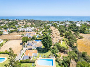 Luxurious Villa w Pool, Jacuzzi